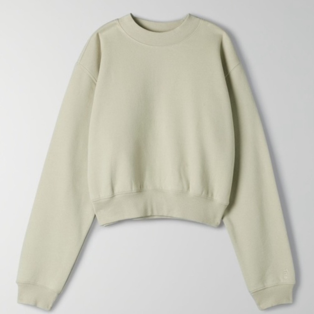 Aritzia Tna Cozy Fleece Perfect Shrunken Sweatshirt